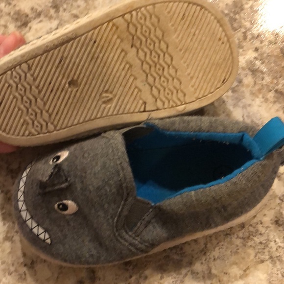 Toddler shoes bundle  EUC Shark size 4 Monkey size 5 sneakers size 4 - Picture 2 of 4
